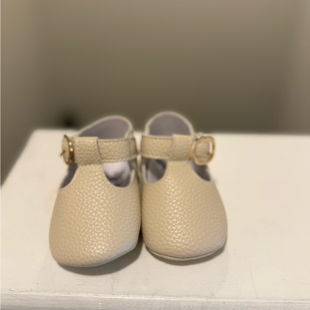 Cream Baby Shoes with Gold Buckle